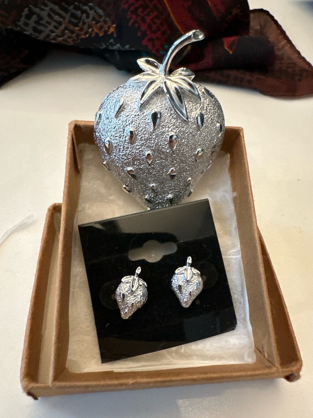Vintage 1968 Sarah Coventry Strawberry Ice Brooch & Pierced Earrings Set